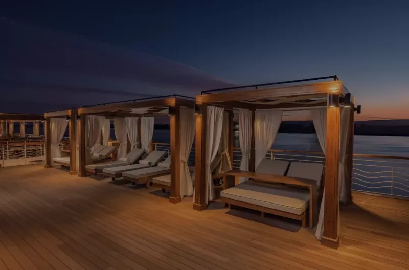 Evening entertainment on Steigenberger Senator Nile Cruise – traditional music and cultural shows under the stars